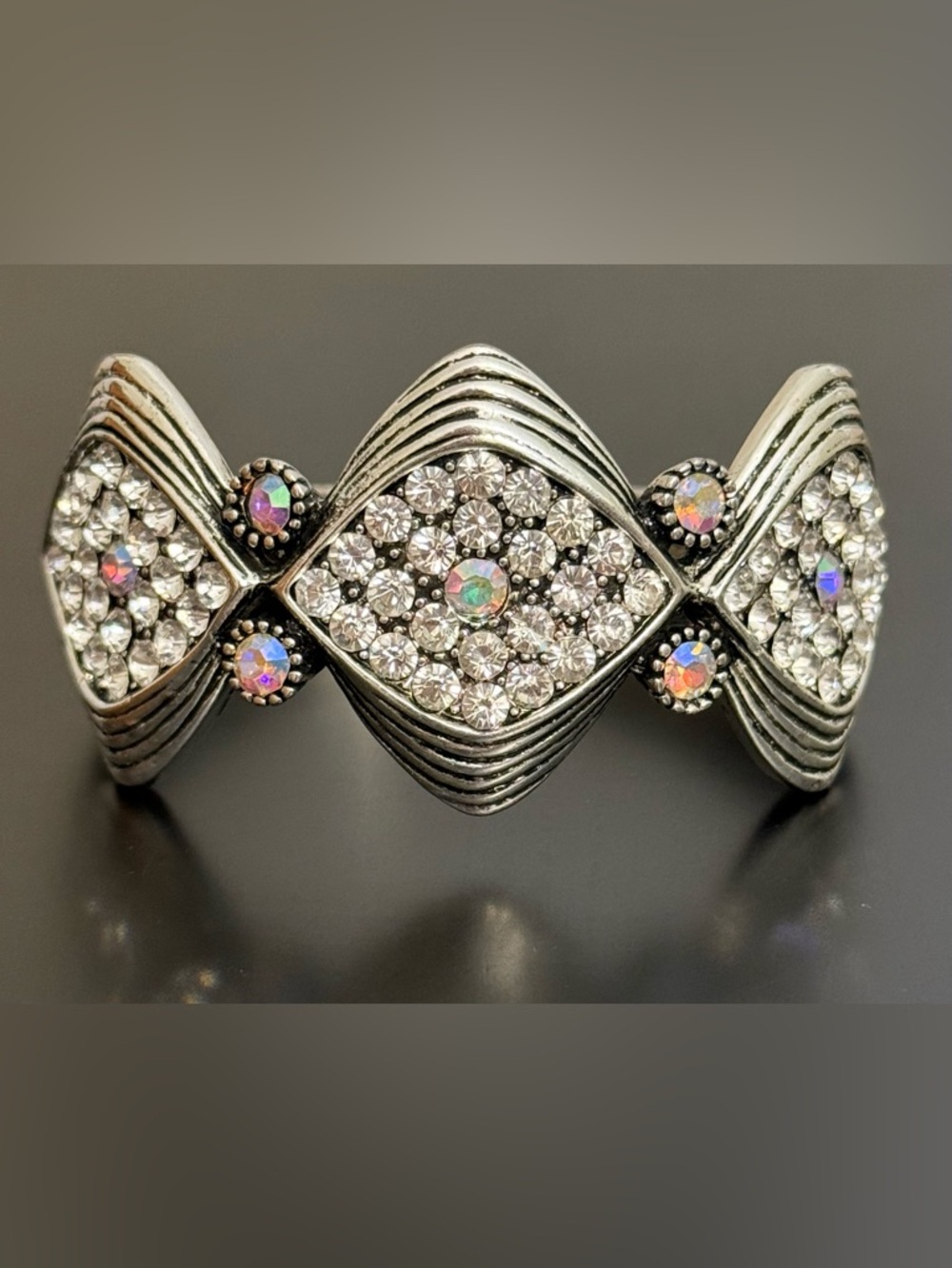 Vintage Yuhong Crystal Bangle Bracelet